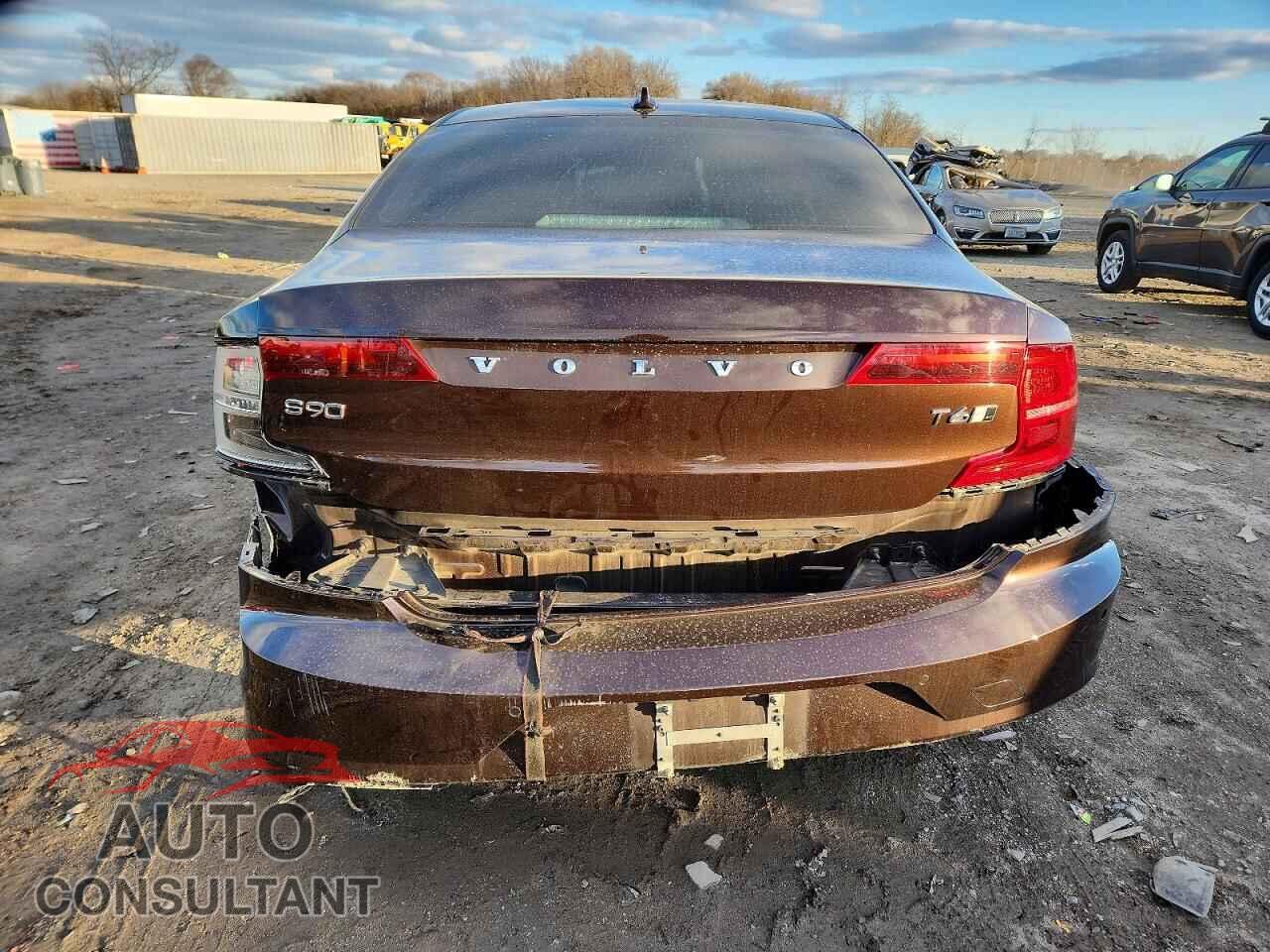 VOLVO S90 2018 - LVY992MLXJP004877