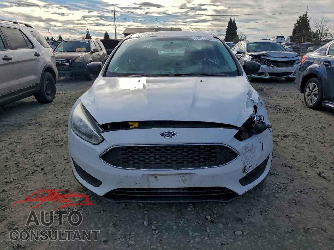 FORD FOCUS 2016 - 1FADP3E28GL310713
