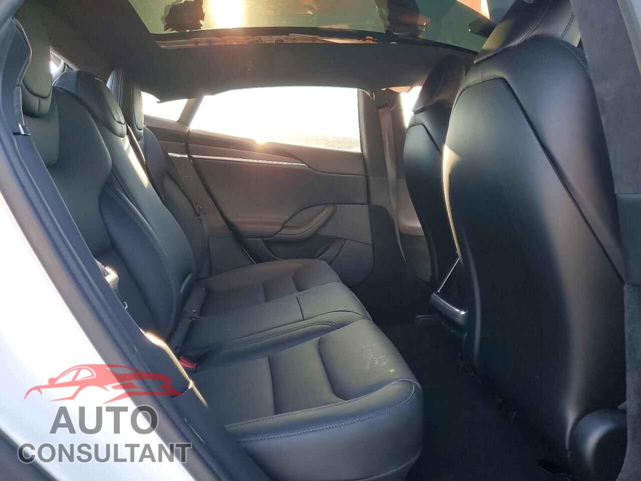 TESLA MODEL S 2022 - 5YJSA1E58NF483083
