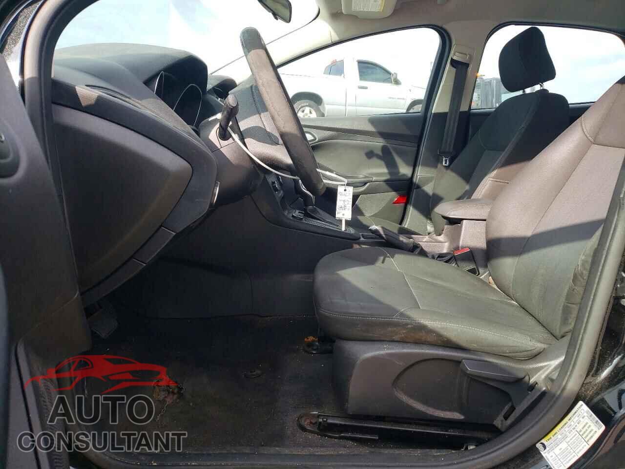 FORD FOCUS 2015 - 1FADP3F22FL262798