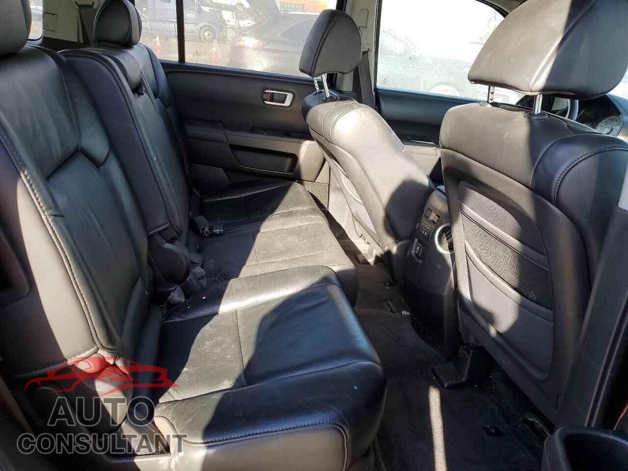 HONDA PILOT 2011 - 5FNYF4H79BB084656