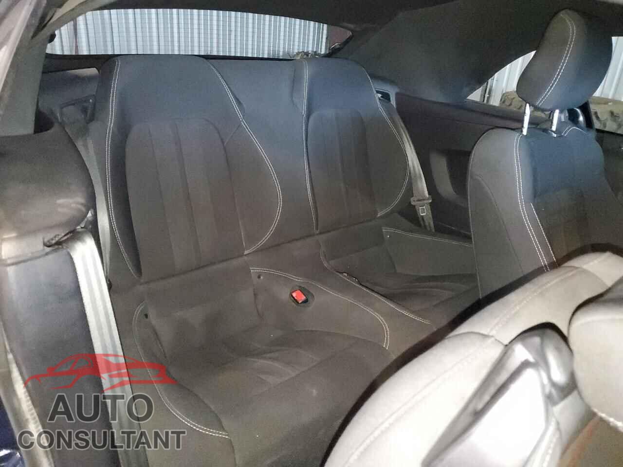 FORD MUSTANG 2019 - 1FATP8UH9K5188357