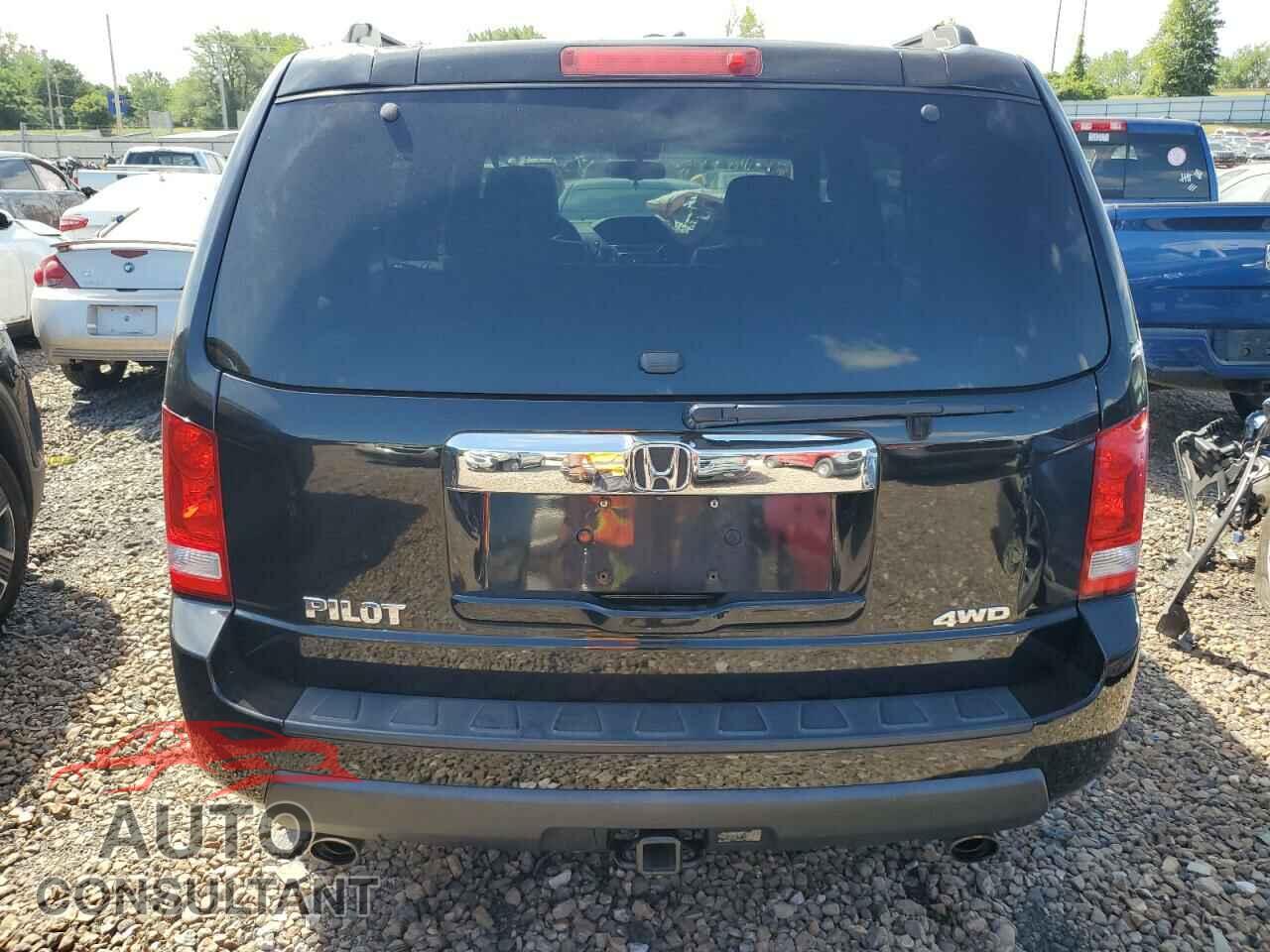 HONDA PILOT 2011 - 5FNYF4H70BB010381