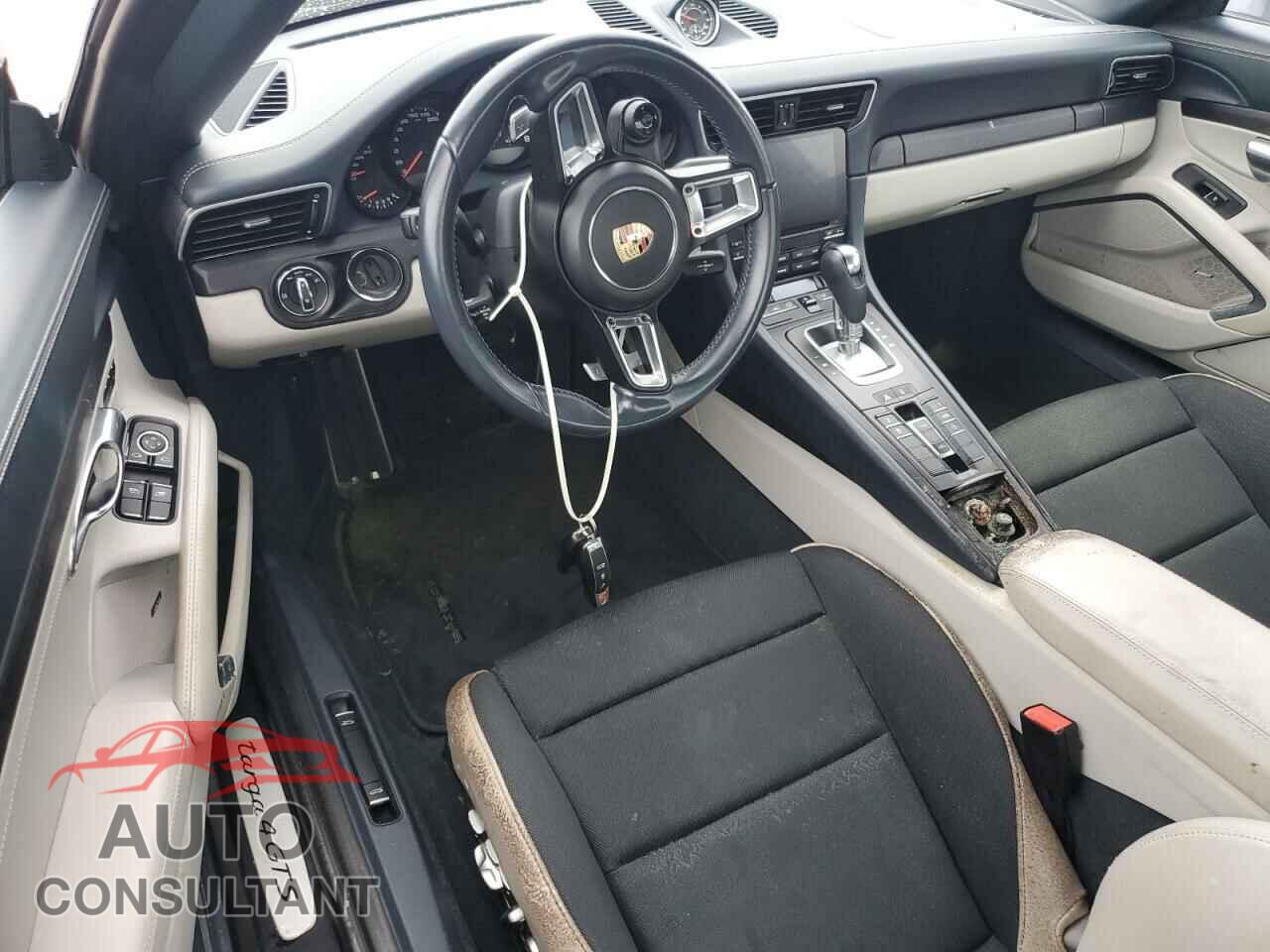 PORSCHE 911 2017 - WP0BB2A93HS136862