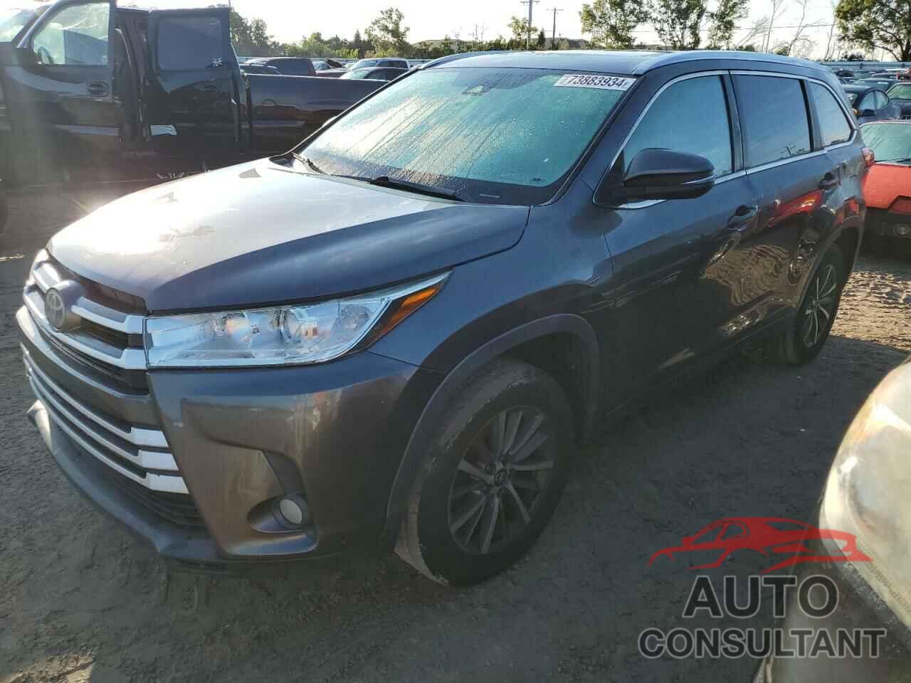 TOYOTA HIGHLANDER 2017 - 5TDKZRFH1HS190528