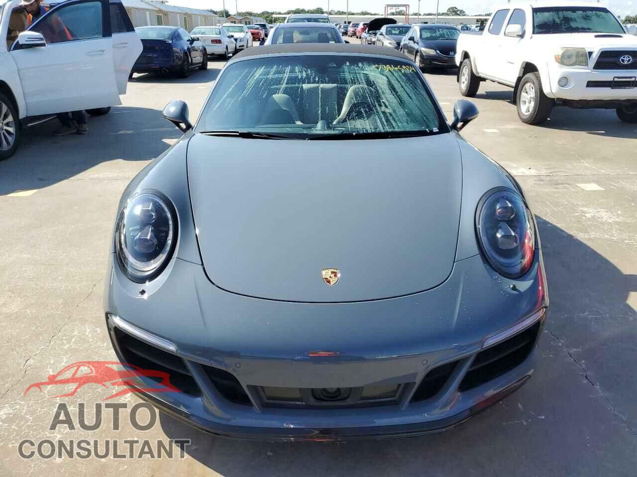 PORSCHE 911 2017 - WP0BB2A93HS136862