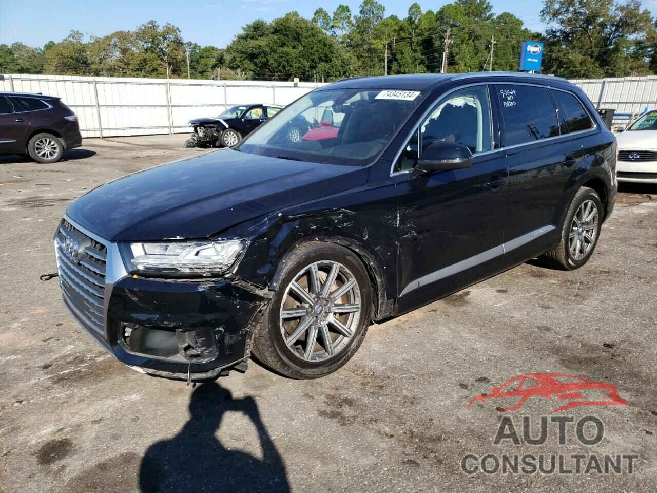 AUDI Q7 2018 - WA1VAAF71JD007394