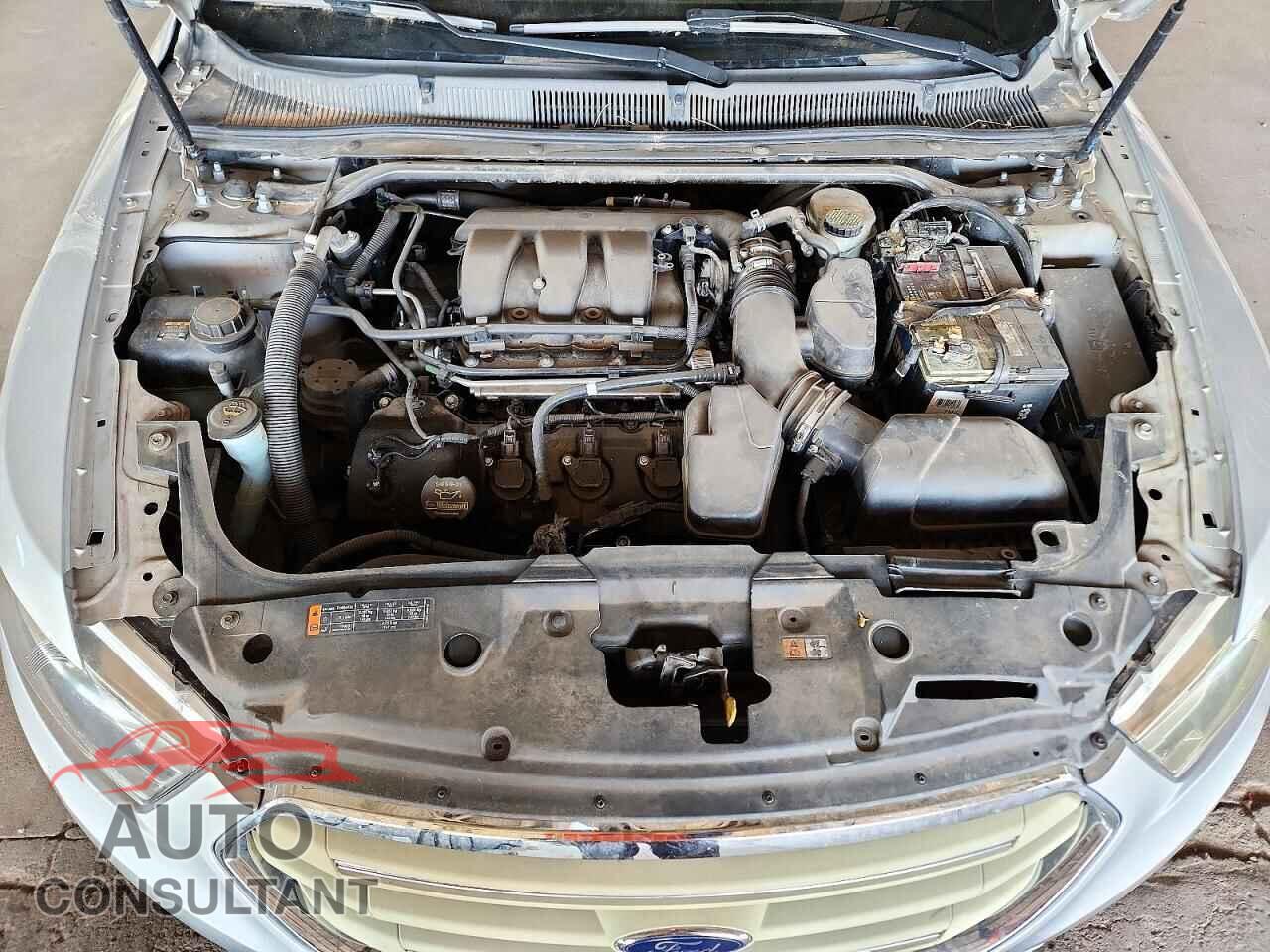 FORD TAURUS 2013 - 1FAHP2D8XDG117372