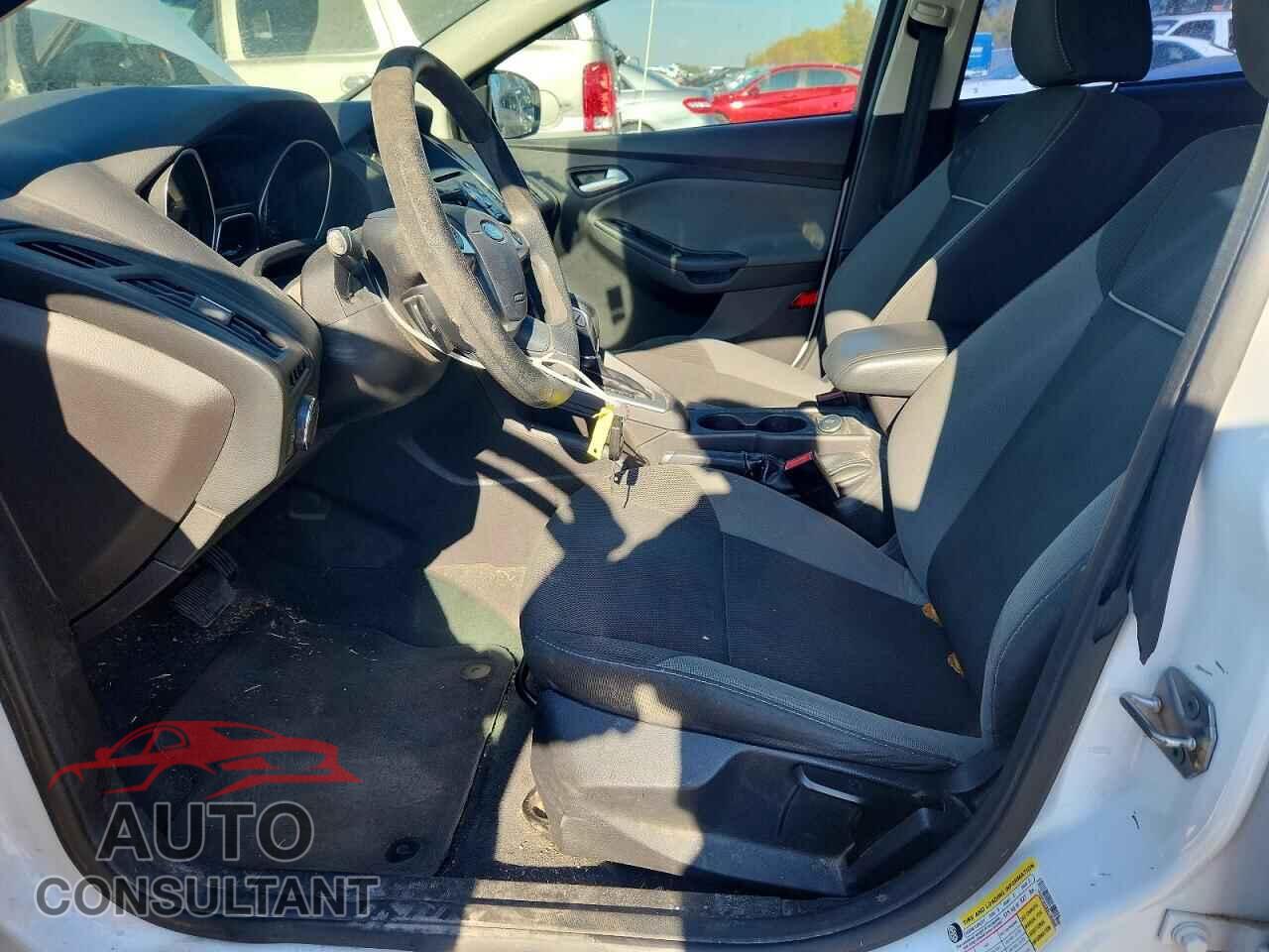 FORD FOCUS 2014 - 1FADP3K2XEL185666