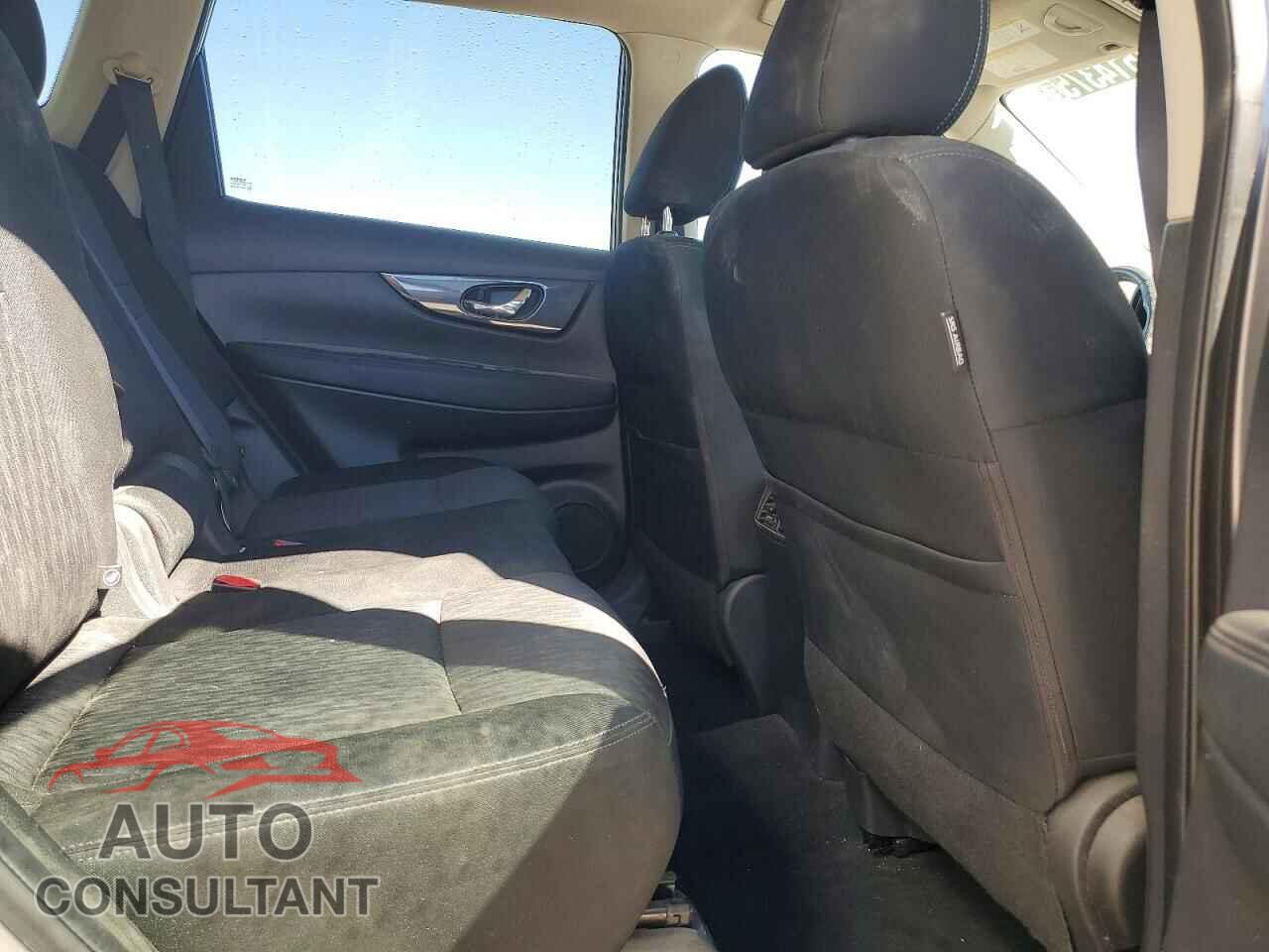 NISSAN ROGUE 2017 - KNMAT2MV8HP541961