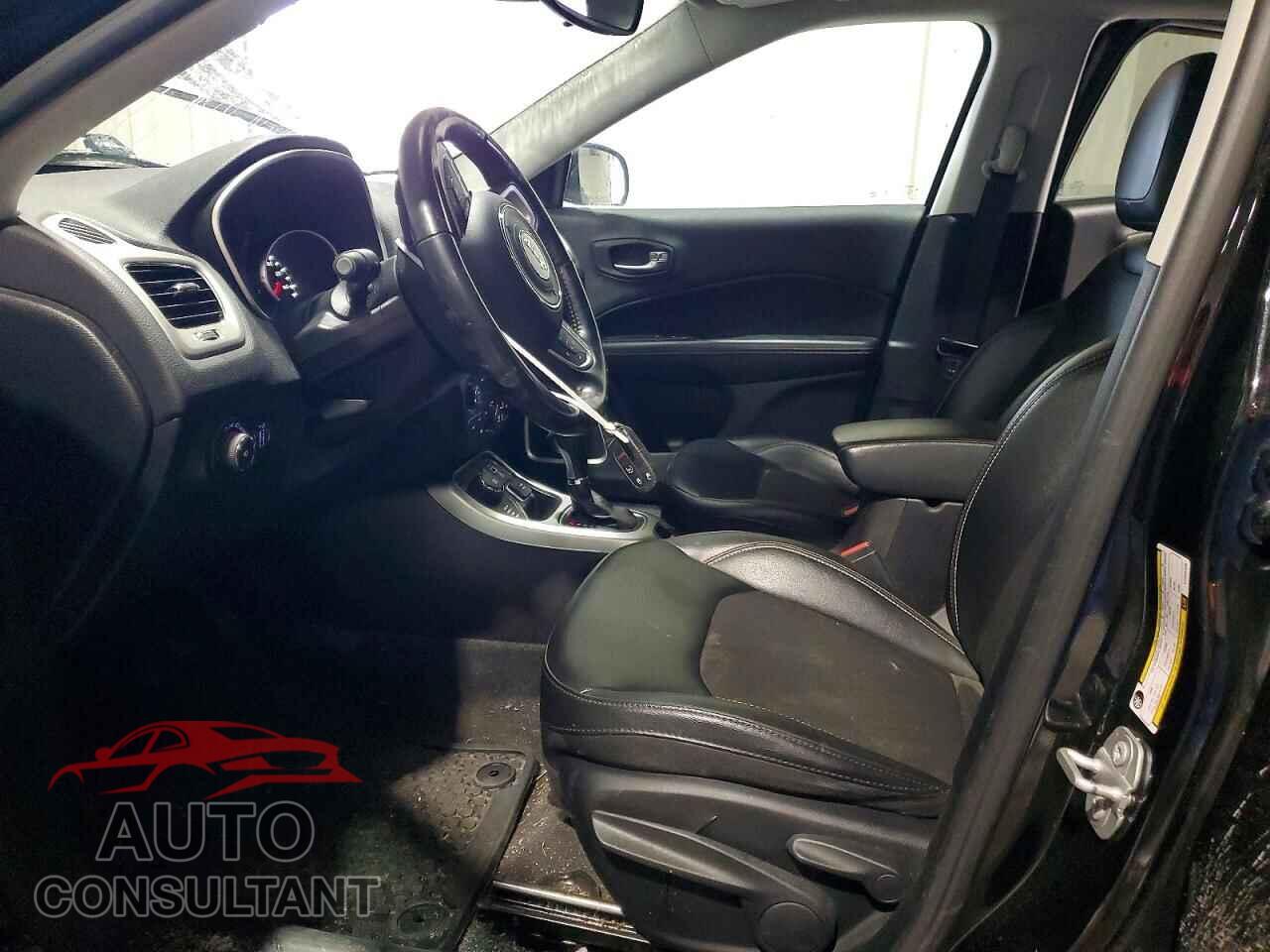 JEEP COMPASS 2020 - 3C4NJDBB9LT240129