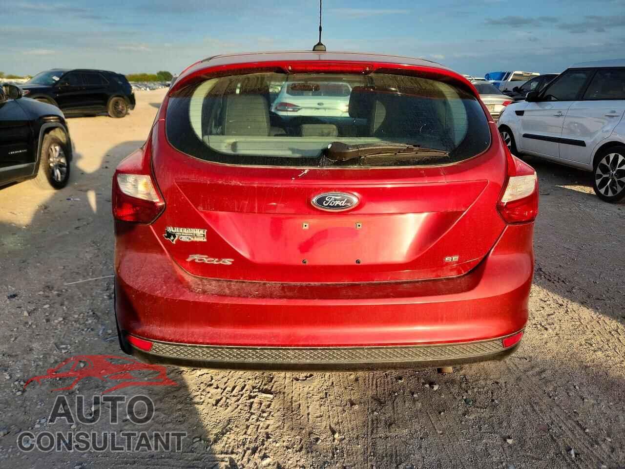FORD FOCUS 2012 - 1FAHP3K27CL284587