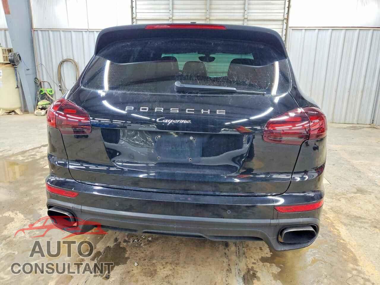 PORSCHE CAYENNE 2016 - WP1AA2A22GLA03504