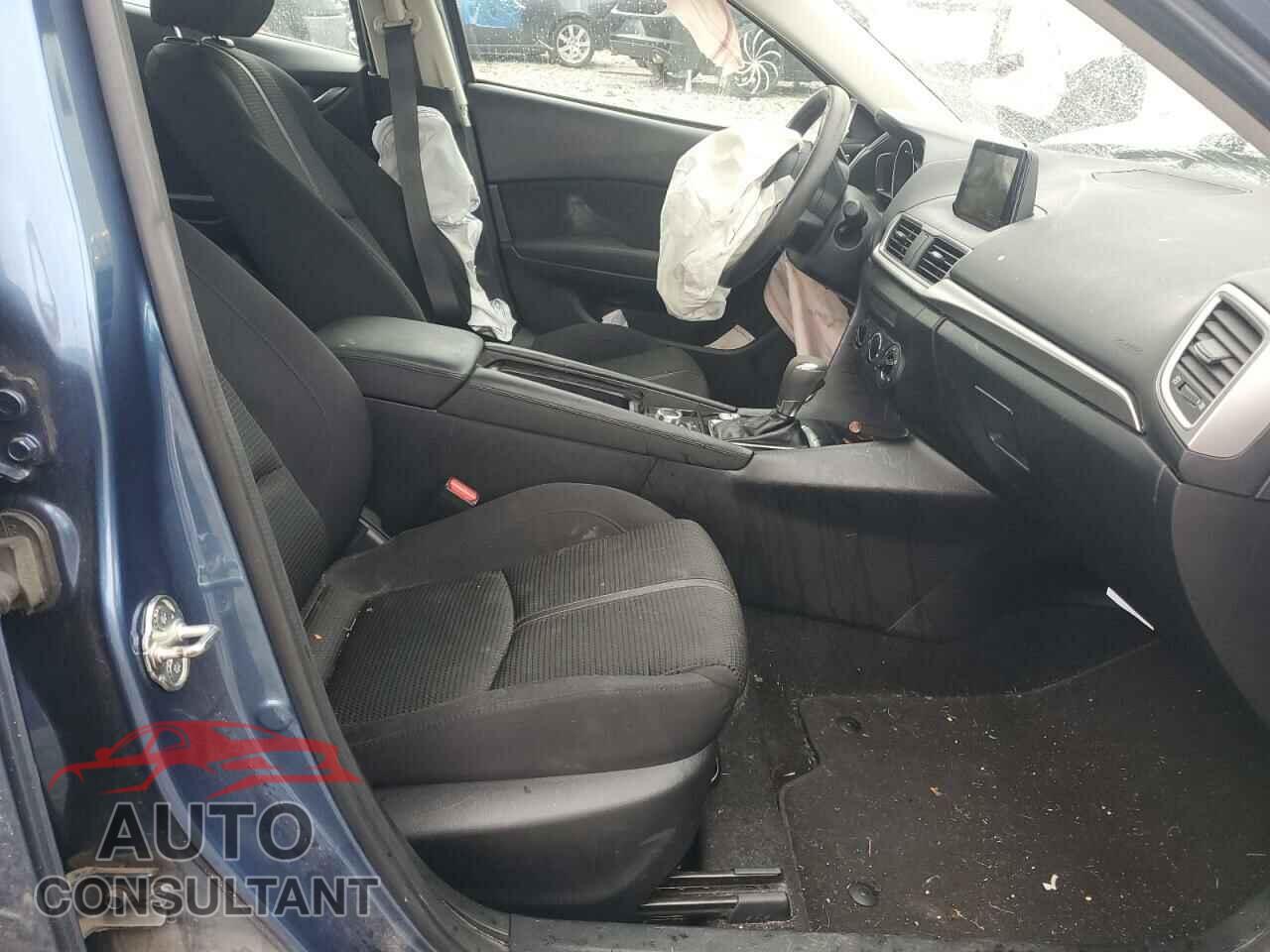 MAZDA 3 2017 - 3MZBN1U79HM157233