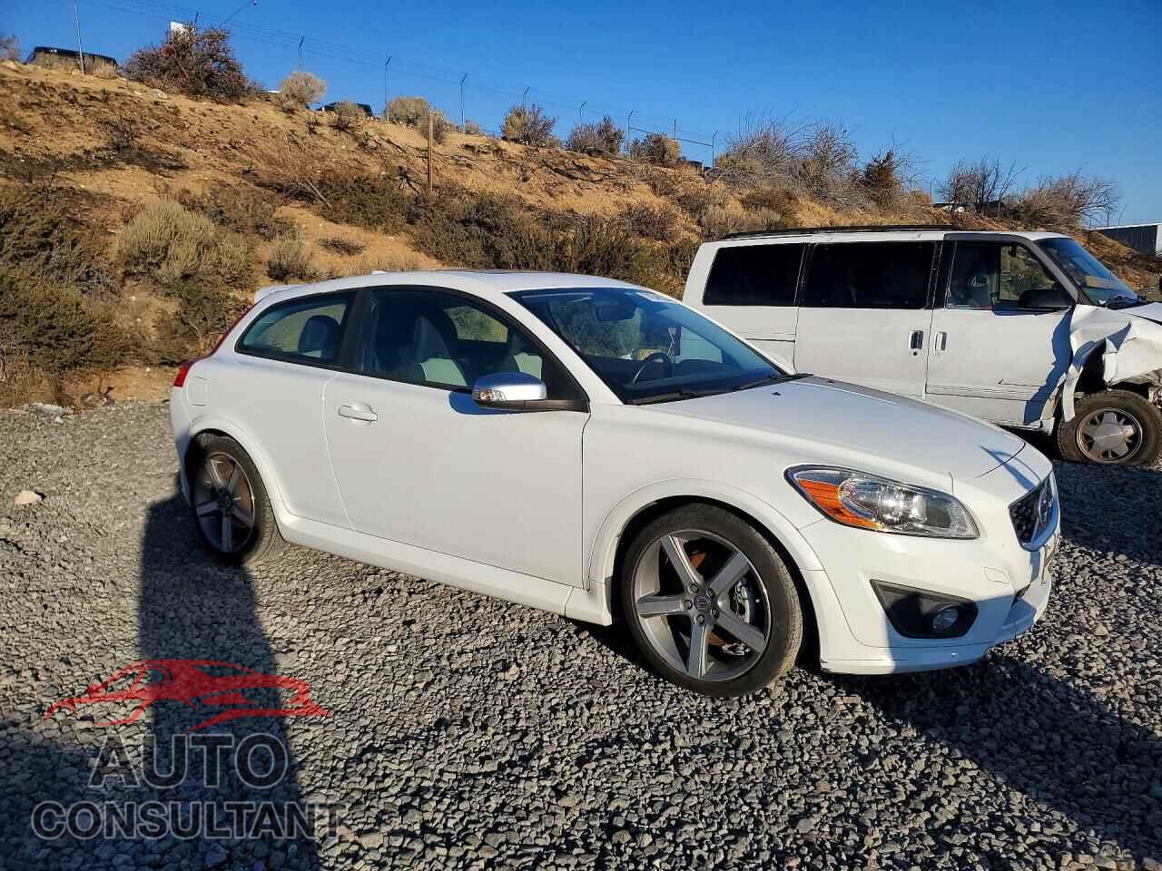 VOLVO C30 2012 - YV1672MK2C2273473