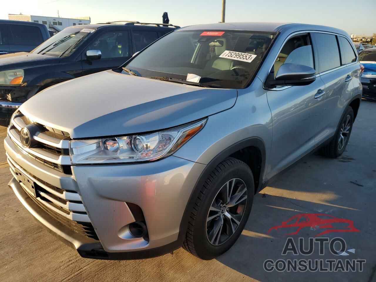 TOYOTA HIGHLANDER 2019 - 5TDZARFH8KS055267