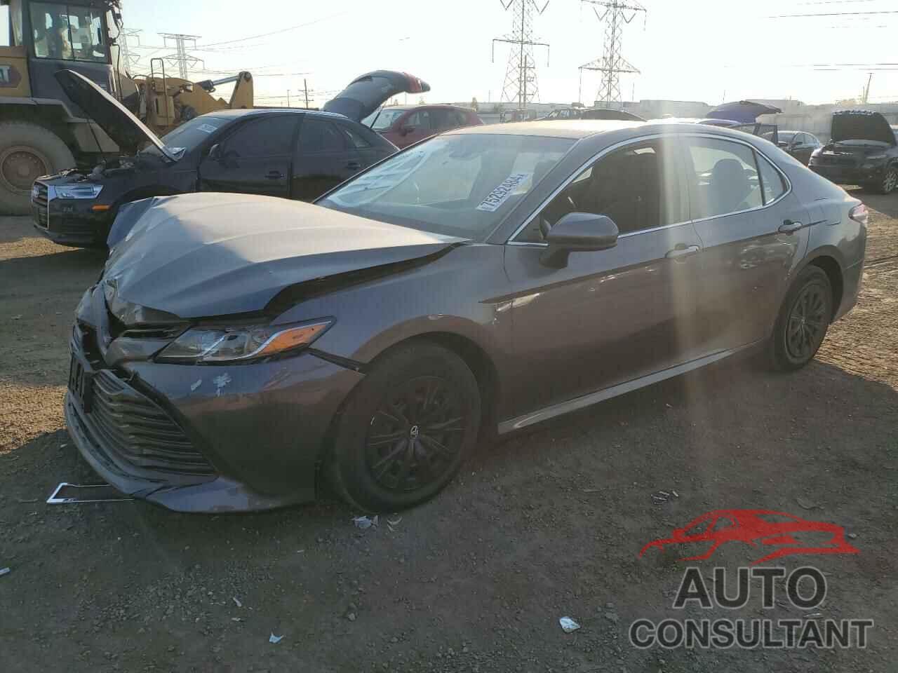 TOYOTA CAMRY 2018 - 4T1B11HK2JU055492