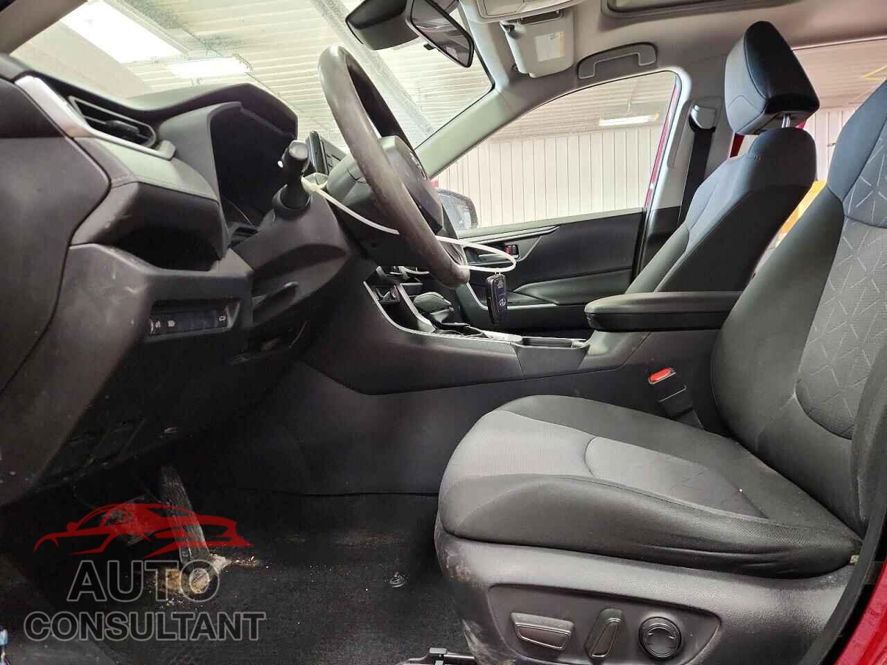 TOYOTA RAV4 2019 - JTMP1RFV7KD010989