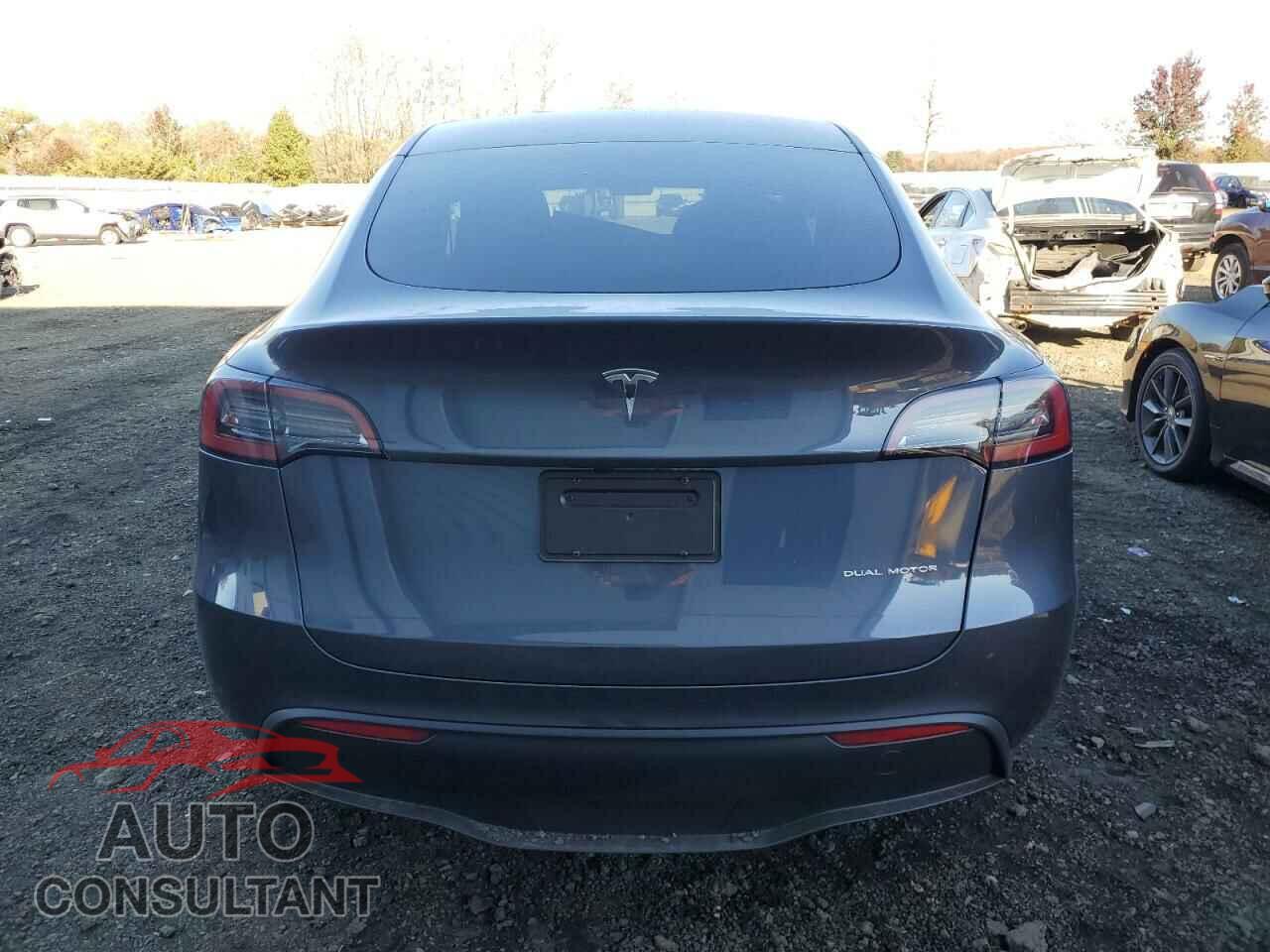TESLA MODEL Y 2023 - 7SAYGDEE7PF857439