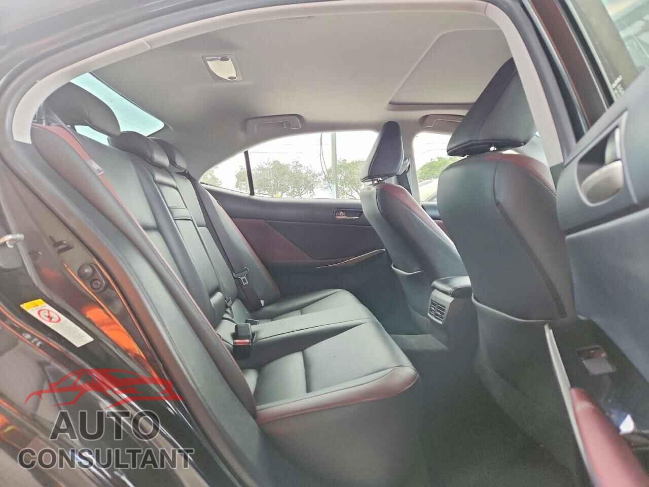LEXUS IS 2017 - JTHBA1D20H5044004