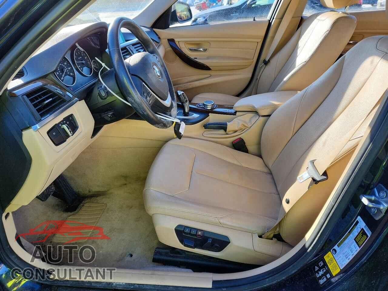 BMW 3 SERIES 2015 - WBA3B3C52FF547323