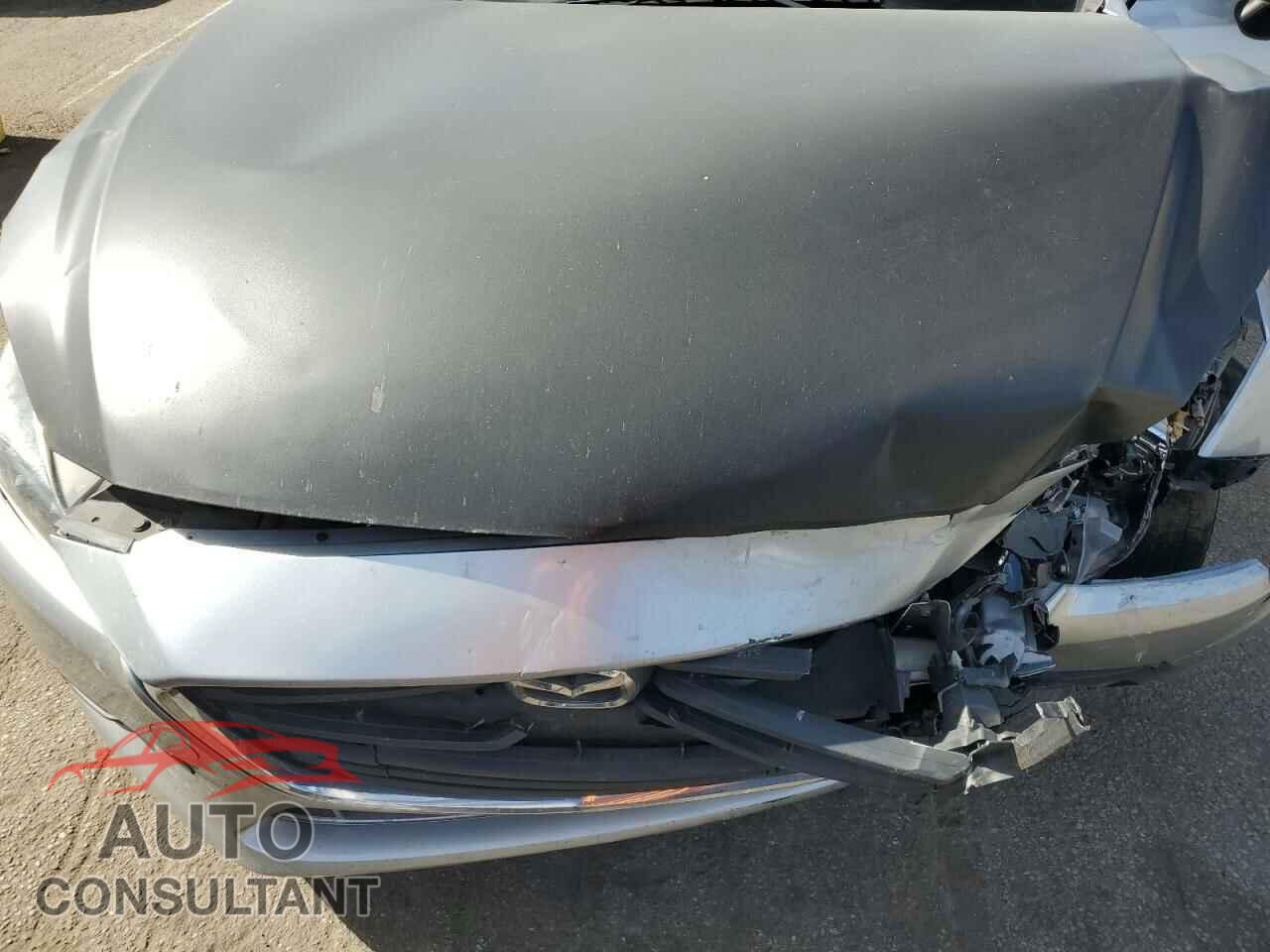 MAZDA 3 2017 - 3MZBN1U72HM119665