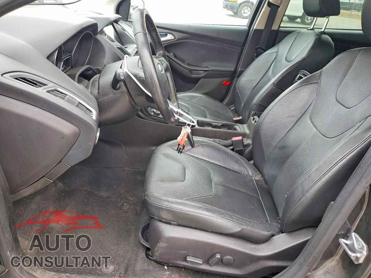 FORD FOCUS 2016 - 1FADP3J20GL298112