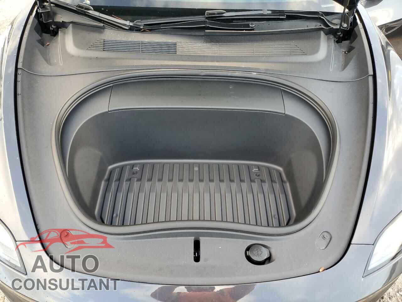 TESLA MODEL 3 2024 - 5YJ3E1EB3RF767855