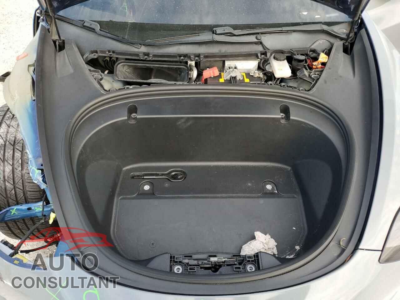 TESLA MODEL 3 2020 - 5YJ3E1EB9LF668433