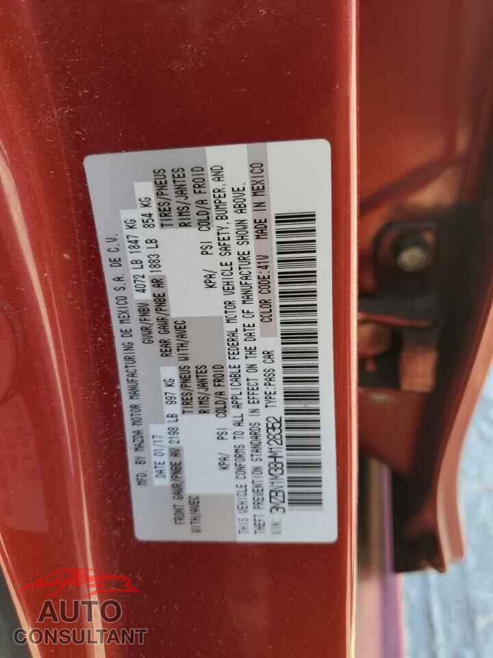 MAZDA 3 2017 - 3MZBN1M38HM128352