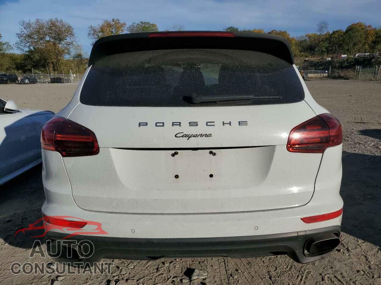 PORSCHE CAYENNE 2016 - WP1AA2A22GLA01445