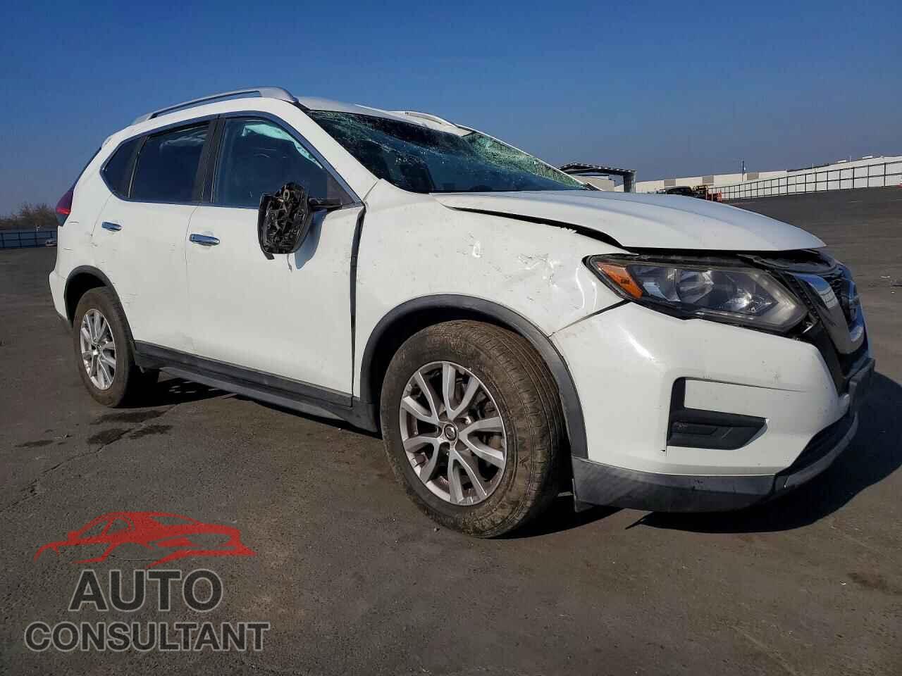 NISSAN ROGUE 2017 - KNMAT2MT5HP560840