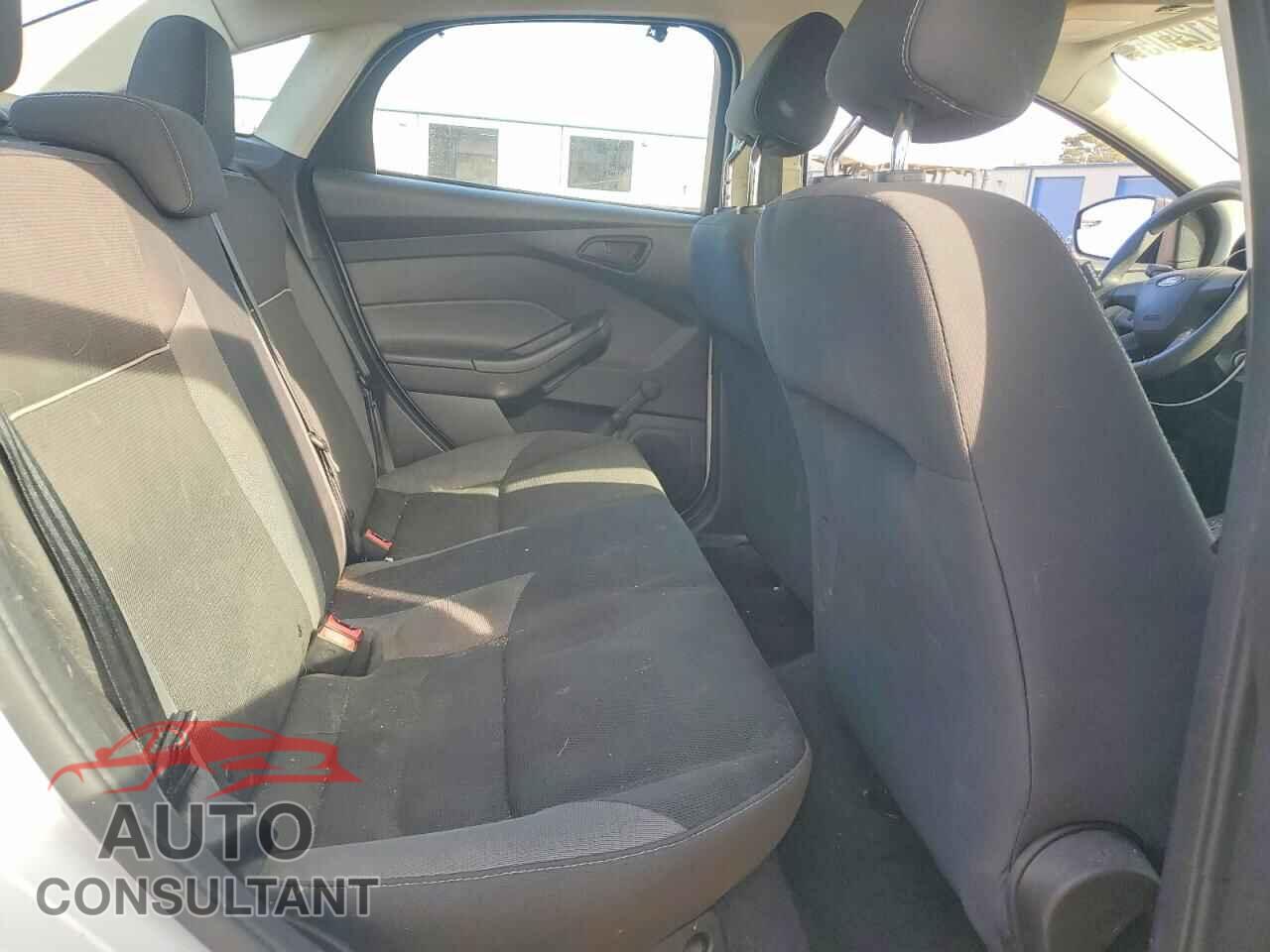 FORD FOCUS 2013 - 1FADP3E26DL369304
