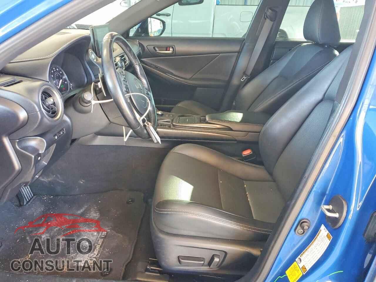 LEXUS IS 2021 - JTHAA1D2XM5114713