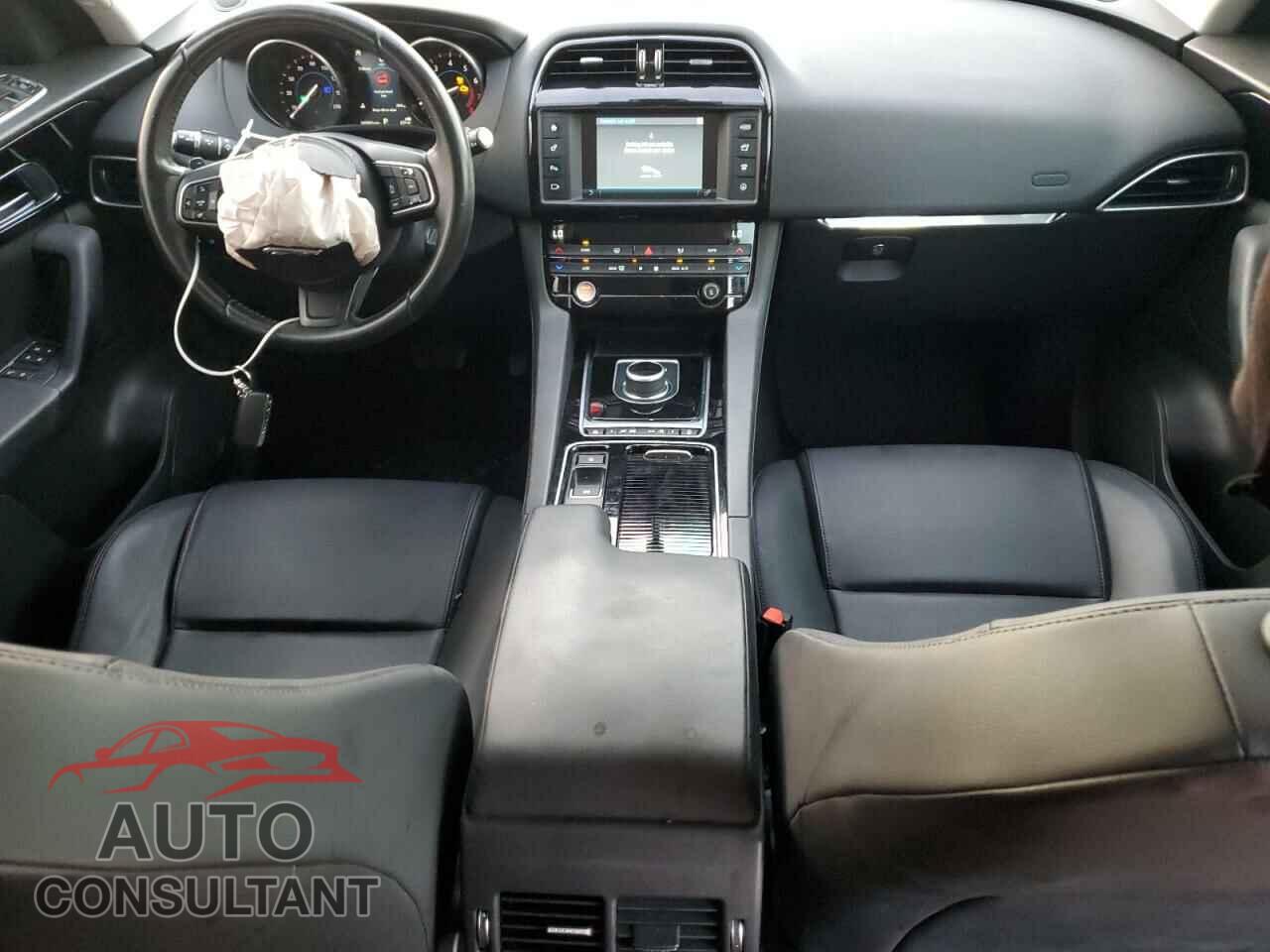 JAGUAR F-PACE 2018 - SADCJ2FX0JA275586