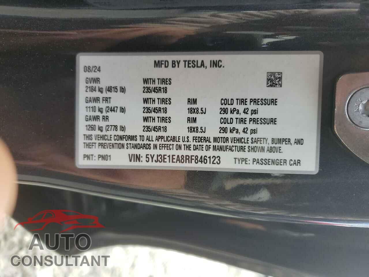 TESLA MODEL 3 2024 - 5YJ3E1EA8RF846123