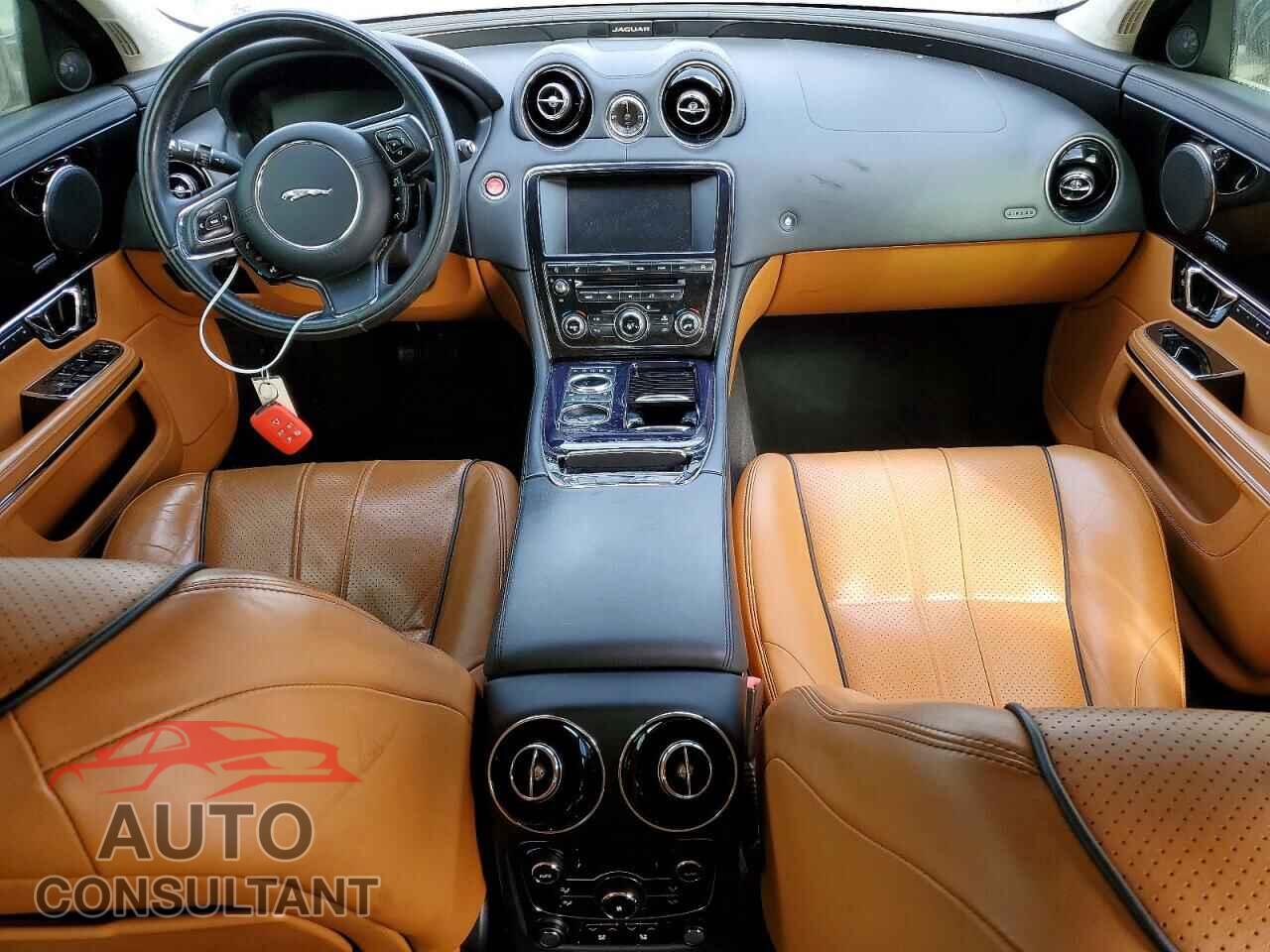 JAGUAR XJ 2014 - SAJXJ1CD2E8V71449