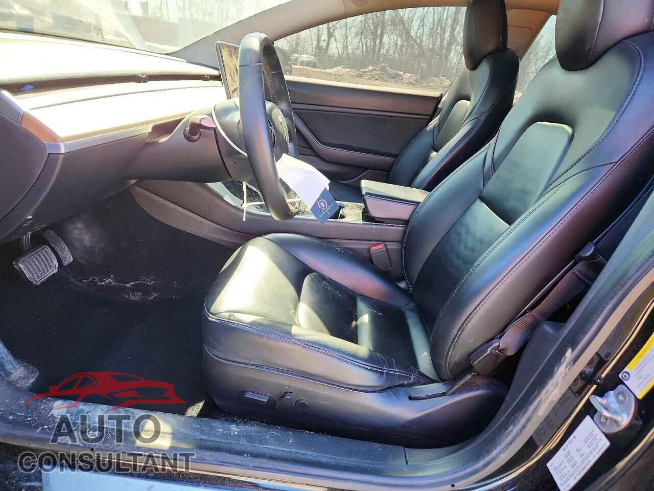 TESLA MODEL 3 2019 - 5YJ3E1EB0KF497344
