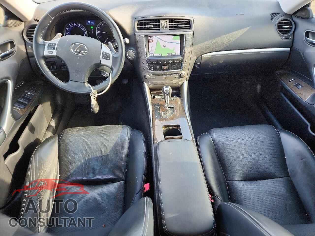 LEXUS IS 2011 - JTHCE5C28B5001927