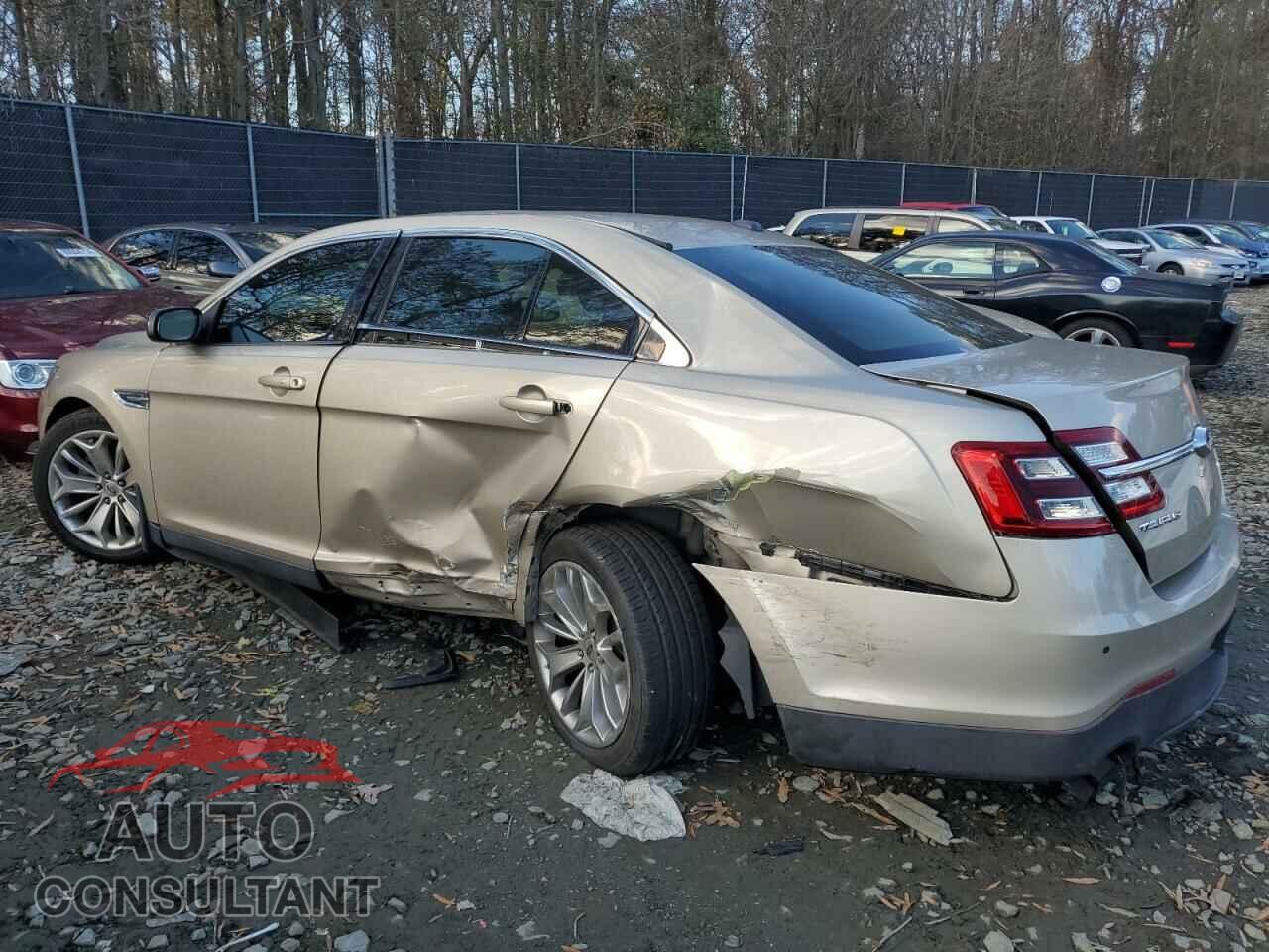 FORD TAURUS 2017 - 1FAHP2F85HG113832