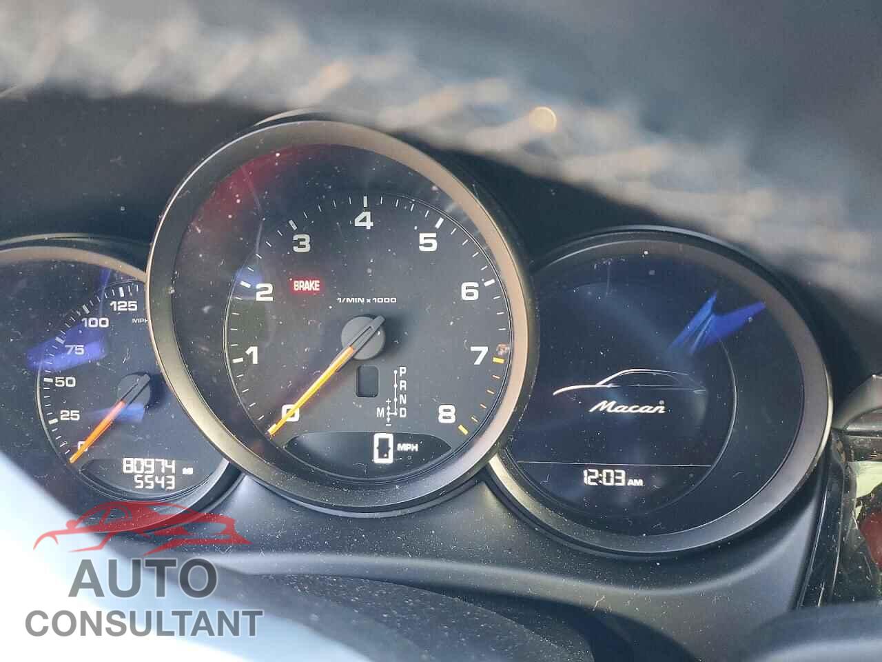 PORSCHE MACAN 2018 - WP1AA2A54JLB10412