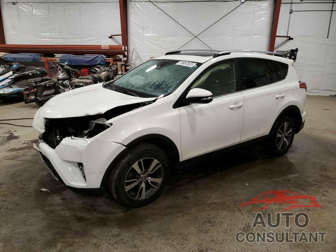 TOYOTA RAV4 2018 - JTMRFREV0JJ177416