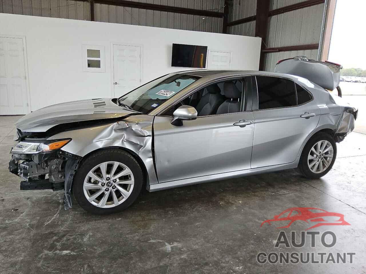 TOYOTA CAMRY 2022 - 4T1C11AK6NU660670