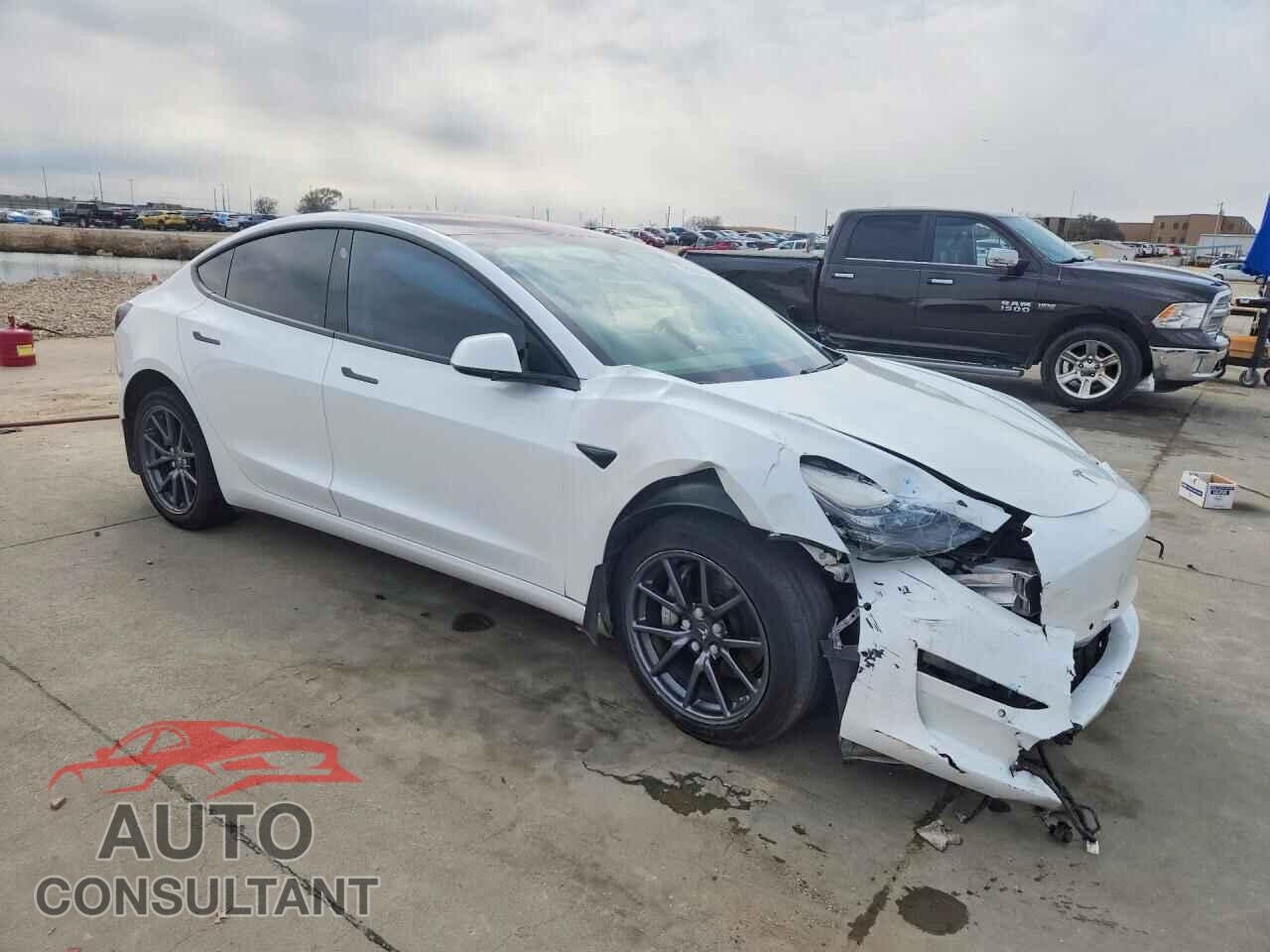 TESLA MODEL 3 2018 - 5YJ3E1EA7JF023381