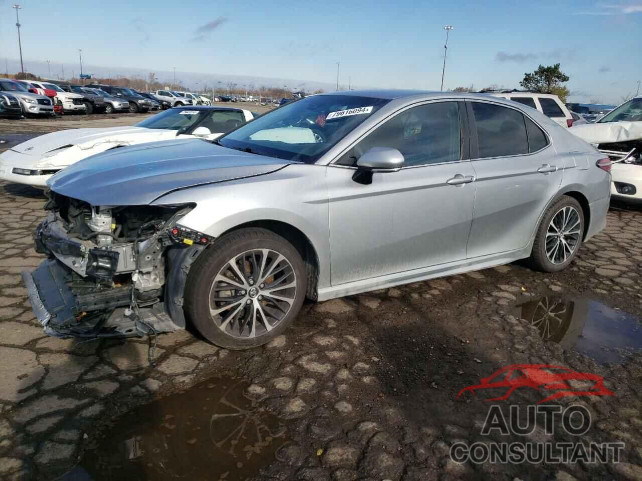 TOYOTA CAMRY 2018 - 4T1B11HK2JU574672