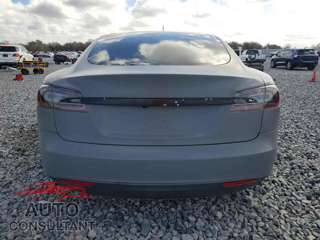 TESLA MODEL S 2016 - 5YJSA1E2XGF130191