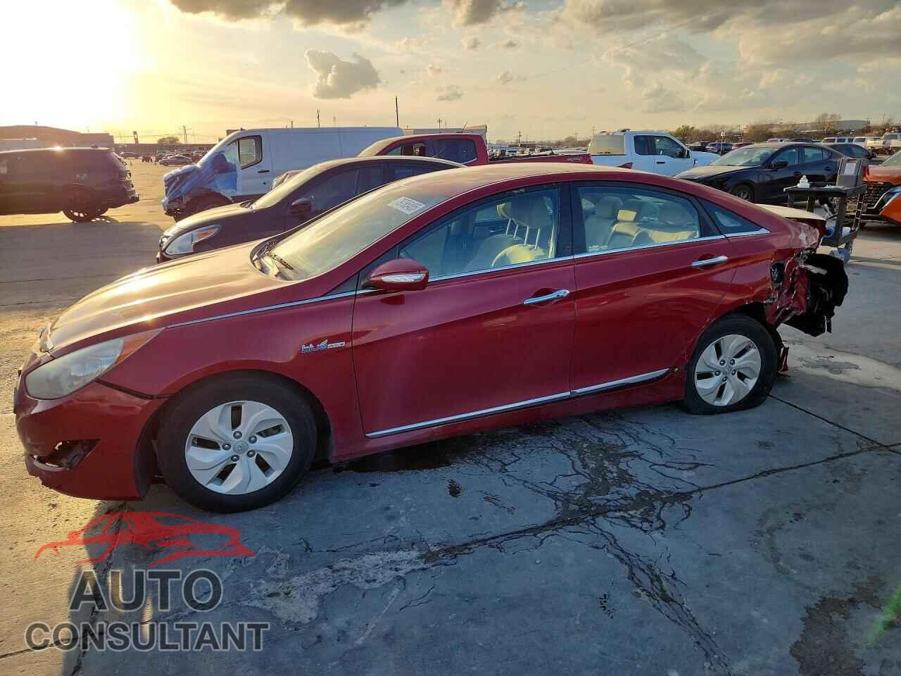 HYUNDAI SONATA HYB 2013 - KMHEC4A42DA088261