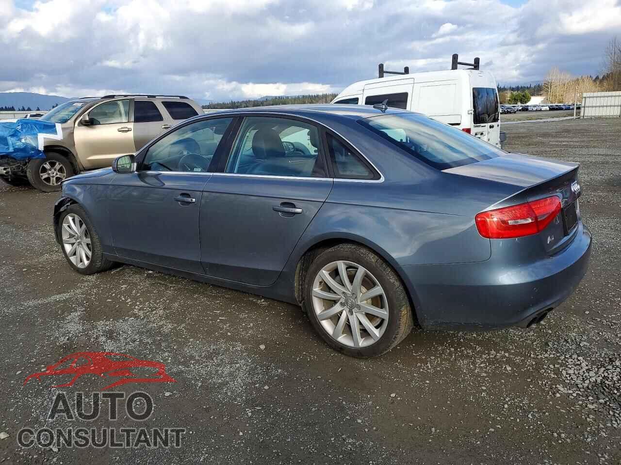 AUDI A4 2013 - WAUFFAFL0DN042223