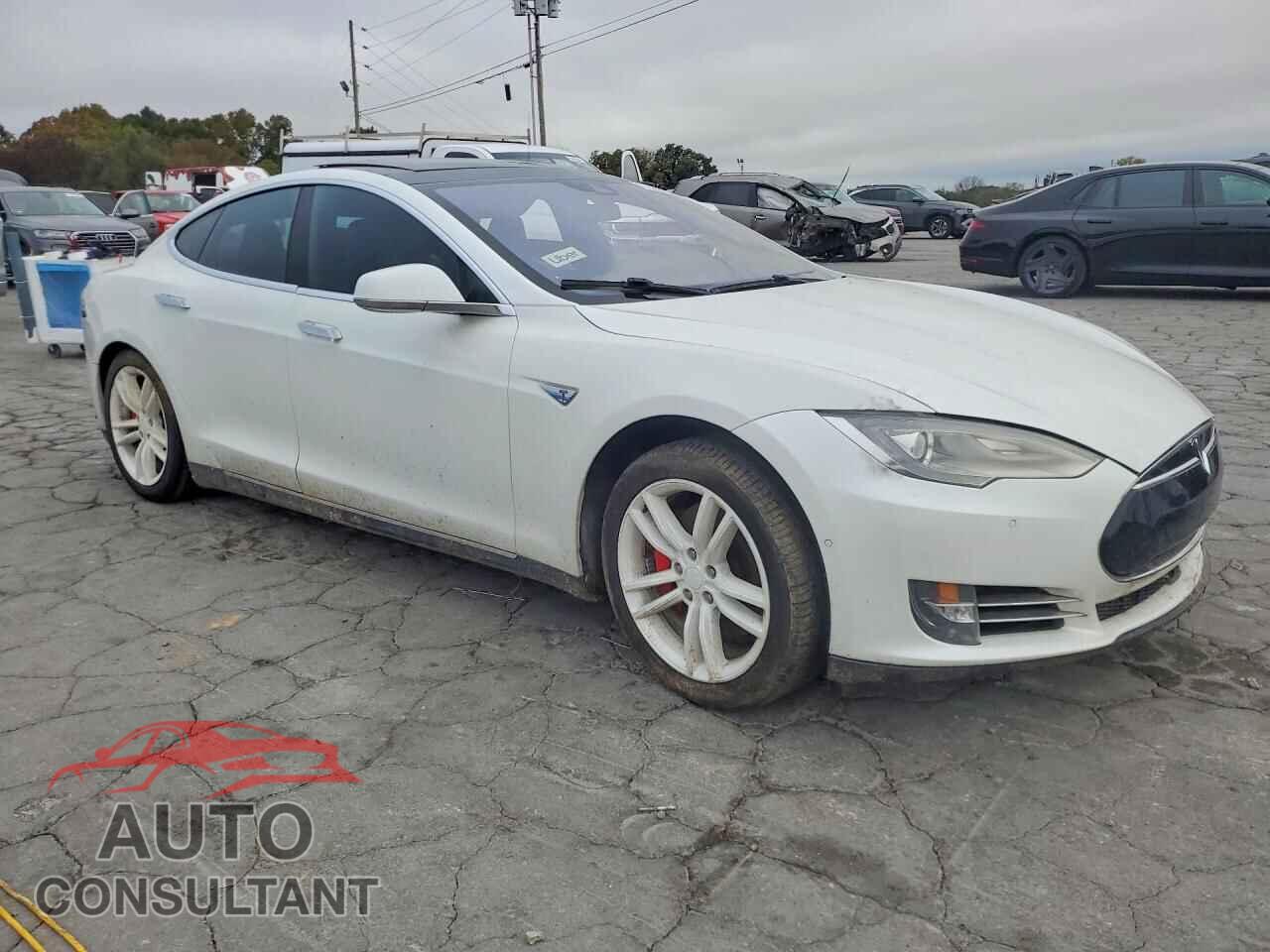 TESLA MODEL S 2016 - 5YJSA1E2XGF128909