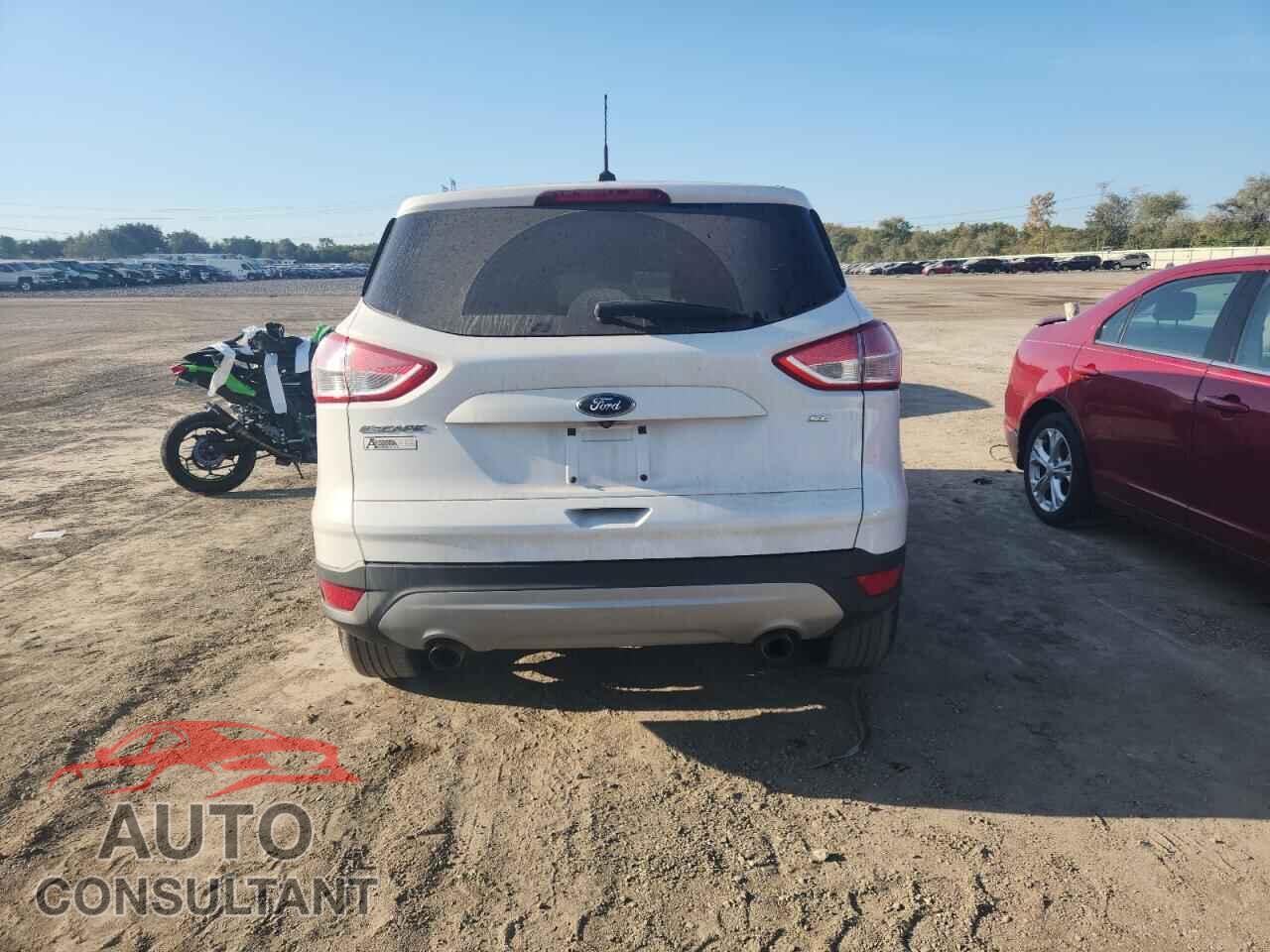 FORD ESCAPE 2016 - 1FMCU0G71GUA52899